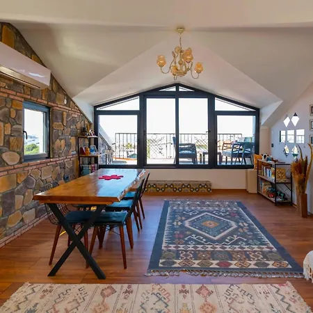 Deniz Loft Apartment