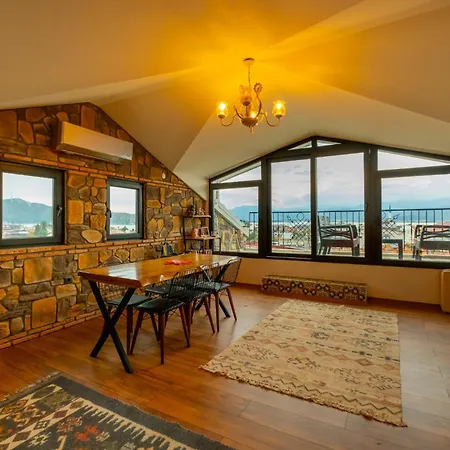 Deniz Loft Φετιγιέ